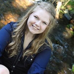 Meet your Posher, Halie